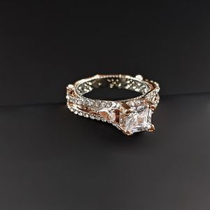 Kvinnors lyxdesigner ringar Rose Gold Square Moissanite Diamond Shiny Full Drill Rings smycken PT950 PLATED GIRKIL Gifts Engagement Wedding Ring 1913