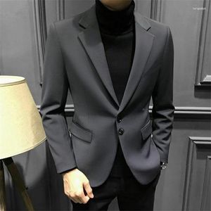 男性用男性用ブレザー韓国のスリムカジュアルビジネスコートトレスデンブレ春秋の服シングルブレストブラックスーツ