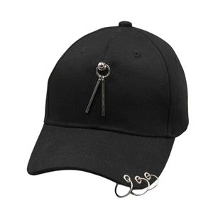 2024 Personality Ring Ring Chain Tide Girl Girl Cap Street Young Men Baseball Cap Black and White