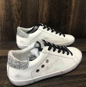 Superstar Goldenlys sneakers women's shoes suede Gooselys sneakers men's shoes graffiti leopard canvas shoes sequined luxury shoes classic gold running shoes.