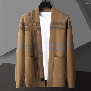 Erkek Sweaters Yüksek Son Marka Şerit Örgü CARDIGAN 2023 İlkbahar ve Sonbahar Moda Mektubu Baskı Şal Sıradan Işık Kazak Ceket