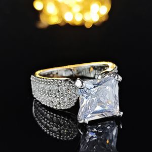 女性の高級デザイナーリングスクエアビッグモイサナイトダイヤモンドシャイニーフルドリルリングジュエリーPT950メッキガールフレンドギフト婚約指輪1894