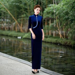 Roupas étnicas Azul Alta Divisão Qipao Mulheres Mandarim Collar Vestido de Festa Vestido Plus Size Estilo Chinês Cheongsam Vintage Botão Veludo Vestido