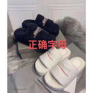 Feet Balencaiiga b Sandal Shearling Furry Family Sandals Fur Slipper Female Outwear 2023 New Thick Sole Letter Lamb Hair Home Cotton