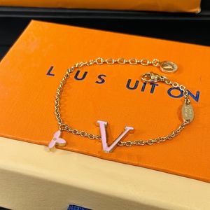 Designer Letter Bracelets Womens Boutique Love Jewelry New Luxury Gifts Bracelet Women Cute Style Pink Bracelet Christmas Family Gift Chain Bangle