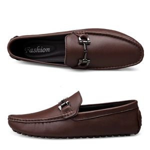 Klänningskor Fashion Italian Loafers män patent läder oxford för formell mariage bröllop trendig 231030