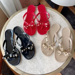 Summer Women Flip Flops High quality New Anti slip Flat Sandals Bottom Designers Women's Jelly Shoes Rivet Decorative Brand Fashion Beach Slippers Size 36-41