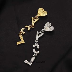 Top Heart Charm Dangle Fashion Women Family Gifts Designer Spring Girl Jewelry Birthday Party Earrings Gilded Letter