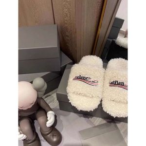 Slip One Balencaiiga Sandal Furry Sandals Type Slipper Shearling 2023 New Line Lamb Hair Outer Wear Embroidery Letters Casual Anti Flat Bottom Cotton Women ZT89