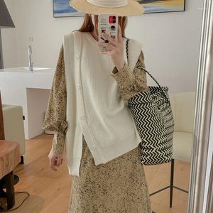 Kadın Sweaters 2023 Sweater Boşta Stil Moda Bifürellenmiş Perçin Düğmesi Yuvarlak Boyun Örme Sonbahar Dış Aşınma Yuvası Yelek