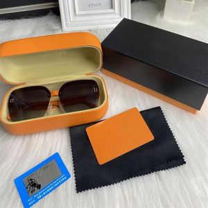 Wysokiej jakości luksusowe okulary przeciwsłoneczne Womans Masowe okulary słoneczne Ochrona UV Protection Men Designer Gradient METAL METAL KOBIETY Spec2312