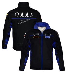 Il nuovo prodotto F1 Formula One, giacca con cappuccio sportiva, giacca softshell e giacca softshell sono personalizzati nello stesso stile.