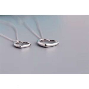 T halsband klassisk ihålig hjärthalsband S925 Sterling Silver Pendant Womens Heart Necklace Love Smycken med låda