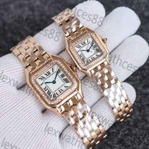 Designer Fashion Brand Orologi Donna Lady Girl Quadrati numeri arabi Quadrante stile acciaio metallo Orologio da polso di buona qualità Due diverse dimensioni