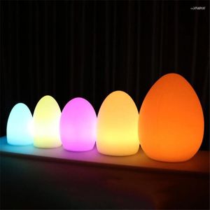 Nattljus Färg Byte LED -lampa Bedrida RGB Mood Light med 16 färger Uppladdningsbar äggform Dimning Remote