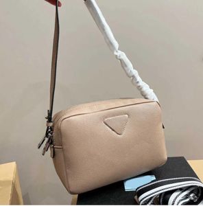 Tasarımcı Kadın Çanta Stili Cowhide Moda Çok yönlü Çanta Dövüşü Zinciri Tek Omuz Messenger Küçük Kare Lat