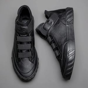 Klänningskor Herrläderskor Korean Trend Bekväm loafer män skor brittiska modemän hög topp sneakers moccasins män 588 g 231027