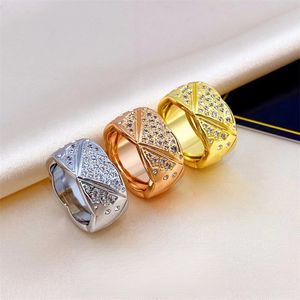 Designer ring personlig ananas diamant checker ring mode ros guld checker par ring smycken present grossist