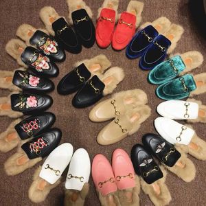 Designer Shoe GG Women Princetown Slippers Mules Fur Men Jacquard loafers äkta läder päls sandaler Vinter varma ulllägenheter metallkedja spets sammet tofflare