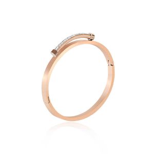 Luxury Artier Classic Screwnriver Armband Fashion Hot Selling Creative Diamond Inlaid Parallel Bars Rose Gold tillverkad av rostfritt stålfabrik med originallåda