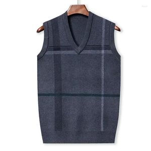 Men's Vests 2023 Autumn Sleeveless Vest Casual V-neck Diamond Patterned High Quality Man Clothes