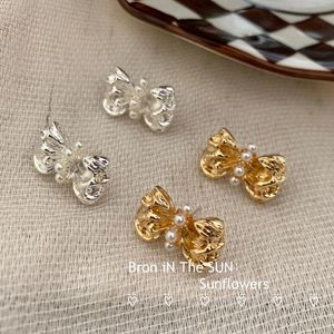 Stud Earrings 2023 Elegant Temperament Metal Bow Inlaid With Pearl Niche Retro Women Girls Party Accessories