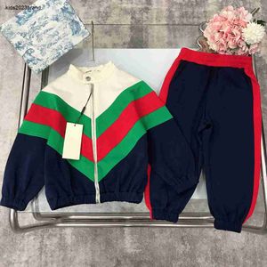 Nuovi tute per bambini set di due pezzi autunno di alta qualità per bambini Taglia 100-150 giacca con cerniera patchwork e pantaloni sportivi Oct25