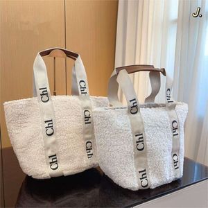 Tasarımcı Kadın Tote Çanta Alışveriş Omuz Çantası Lüks Chlose Çanta Sonbahar Kış Kuzu Yün Plaj Sırt Çantası Lady Fashion Chl Çanta Crossbody Hobo Cüzdan Cüzdan Teddy