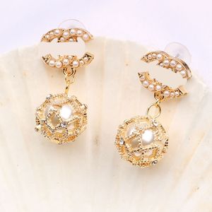 20 stile 18 carati placcato oro di lusso designer doppia lettera orecchino a bottone moda donna ciondolo palla gioielli orecchino gioielli regalo festa di nozze