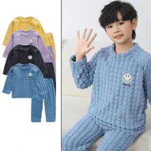 Зимние пижамы для маленьких мальчиков и девочек, утолщенный фланелевой флисовый комплект, теплая одежда для сна с героями мультфильмов для малышей, детский домашний костюм 231030