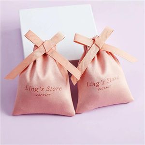 Presentförpackning 100 Personlig rosa sammet smyckväska med bandpåsar för bröllopsgodispackning jullekoration anpassad logotyp