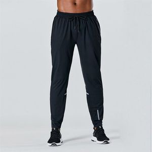 Designer långa byxor män sport springa anpassa yoga utomhus gym fickor smala passform lue sweatpants pant jogger byxor mens casual elast278f