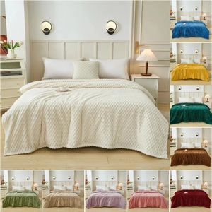 Blankets Solid Color Plaid Flannel Blanket Soft Adult Bed Cover Four Seasons Warm Fleece Fluffy Throw Bedspread for Sofa Bedroom 231031