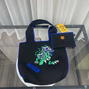 2023ファッションケンタイガーヘッド刺繍メッシュ通気性ニットファブリックソフトで多用途の大型容量の軽量カジュアルハンドバッグx