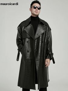 Männer Leder Faux Mauroicardi Frühling Herbst Lange Schwarz Druck Pu Trenchcoat Männer Gürtel Zweireiher Runway Europäischen Mode 2023 231031