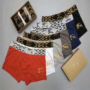 Sexy Baumwoll-Herren-Boxershorts, atmungsaktive Unterwäsche, Designer-Unterwäsche mit Gold-Logo, bedruckt, 4 Stück/Los, 6 Farben, elastische Unterhose