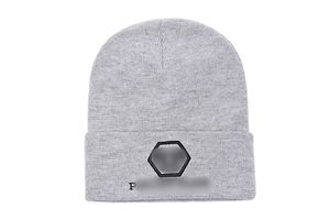 Designer de moda MONCLiR 2023 outono e inverno novo chapéu de lã de malha de luxo chapéu de malha site oficial versão 1:1 gorro artesanal 3 cores 069