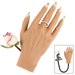 Modello di mani finte in silicone per display per pratica delle unghie con supporto per pratica di nail art La mano può inserire unghie finte Display per gioielli per unghie Strumenti per nail art 231030