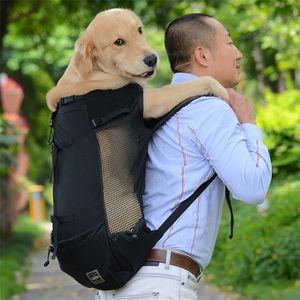 Cat Carriers Crates Houses Breattable Pet Dog Bag för stora hundar Golden Retriever Bulldog Ryggsäck Justerbara stora hundresor Pets PRODUKTER 231031