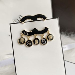 brooch High Quality Brooches Luxurys Desinger Jewelry unisex double Letter Rhinestone Pearl Brooches Pin Clothing Decoration Jewelry Accessories