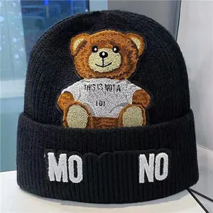 Beanie designer beanie luxury beanie brute strength bear solid color letter fashion leisure prevalent versatile beanie warm letter hat Christmas gift 6 colors nice