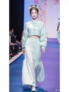 İş Elbiseleri 2023 Sonbahar Çin tarzı kadın etekler set örgü kazak kısa ceket yarım etek tatlı yaş iki parçalı kıyafetleri azaltır