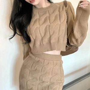 Arbeitskleider verdicken gebratenen Teig Twists stricken Pullover Anzug Set Damen Langarm hohe Taille Hüftwickelrock zweiteilige lässige Strickwaren