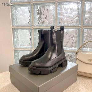 Moda Mulheres Botas de Tornozelo Bota Itália Originais Botas Baixas Cabeças Redondas Plataforma Preto Branco Couro Booty Designer Perfeito Vestido de Noite Curto Bootie Box UE 35-40