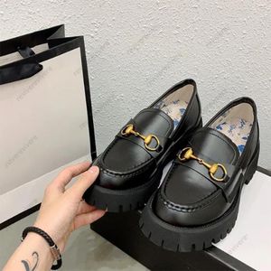 College Style Loafers Girls Formella plattformsskor Bee Brodery Designer Luxury Loafers Casual Shoes Storlek 35-40