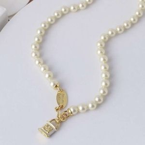 Viviane Kolye Tasarımcısı Viviennes Westwoods Lüks Hip Hop Jewlery Reçine Lake Stereoskopik Kilit Kafası İnci Satürn Kolye INS BAYANLAR BONDURMA