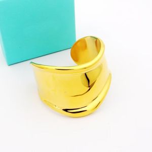 High Quality New Smooth Atmosphere Simple Plating Process Unique Irregular Design Bracelet Three Colors Available Tiffaies