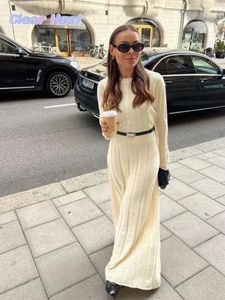 Temel Sıradan Elbiseler Kadın Moda Şık Katı Şeritli Örme Elbise Zarif O Boyun Uzun Kollu 2023 Sonbahar Kış Bayanlar Yüksek Sokak Robes 231031