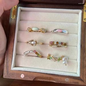 Klusterringar koreansk stil emalj finger ring kvinnor franska söt oregelbunden pärla imitation jade öppen modesmycken
