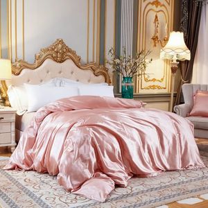 Sängkläder sätter fast färguppsättning med Mulberry Silk Däcke Cover Bed Sheet Pillow Case Luxury Satin Bedlay King Queen Double Twin Size 231030